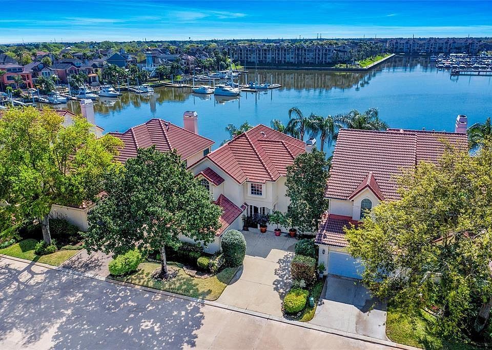 1st image of 1619 Corniche St