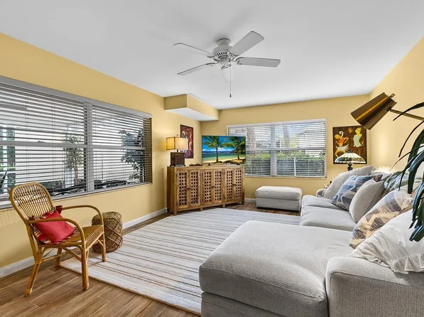 2913 SW Lakemont Place, Palm City, FL 34990