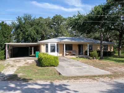 401 Koppes Ct, Runaway Bay, TX, 76426
