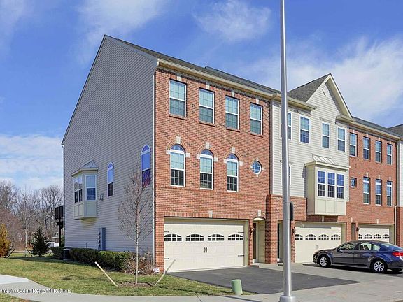 2nd image of 10 Pate Dr