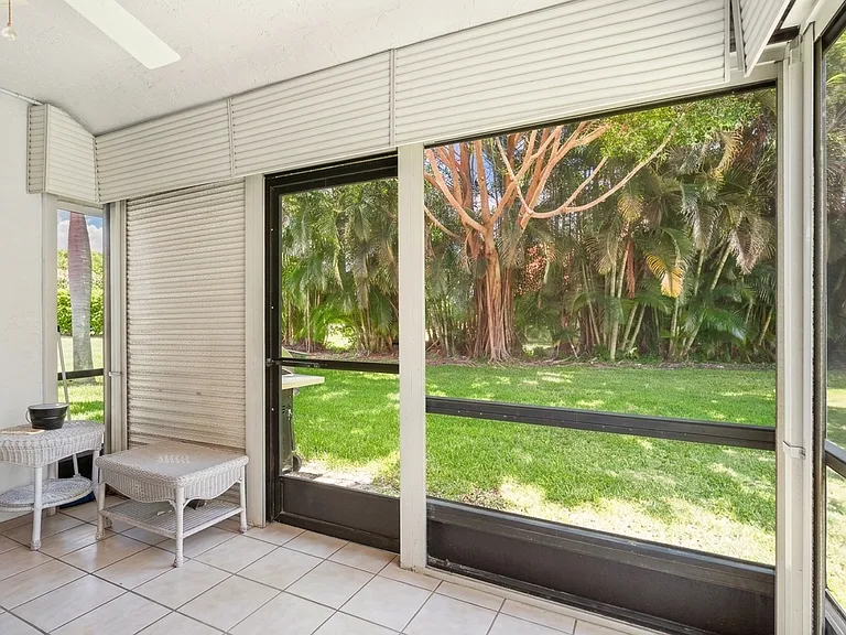 7604 Lexington Club Blvd #B — Photo 15