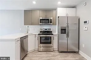 2500 N Mascher St #5 — Photo 2