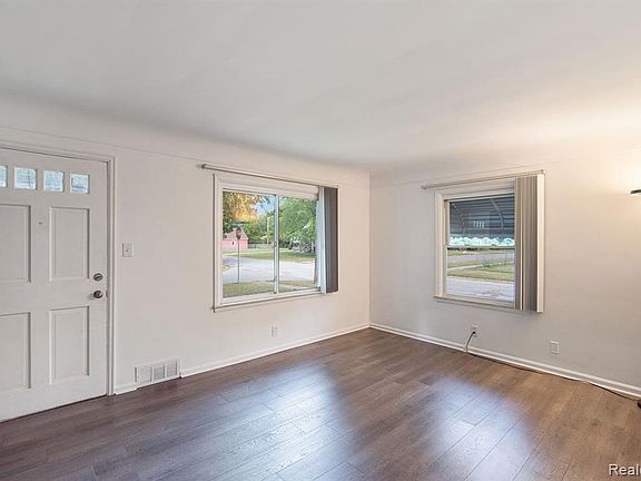 4th image of 1401 Berrywood Ln
