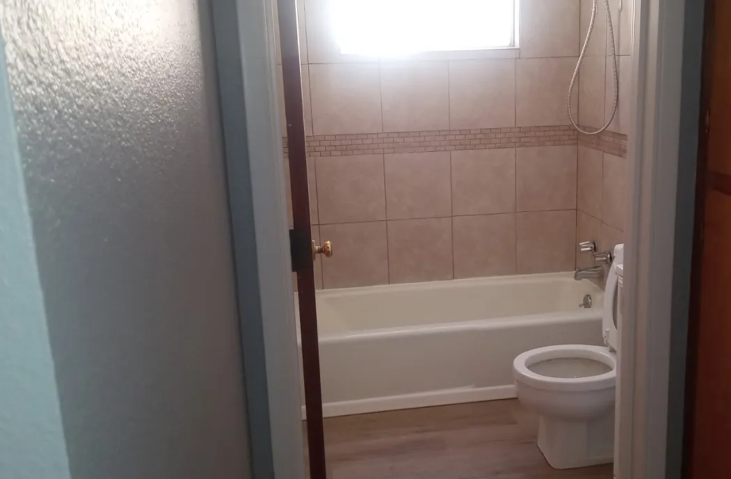 2 bed, 800 sqft, $1,790 — Photo 3