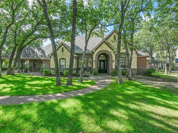 101 Orion Ct, Aurora, TX 76078