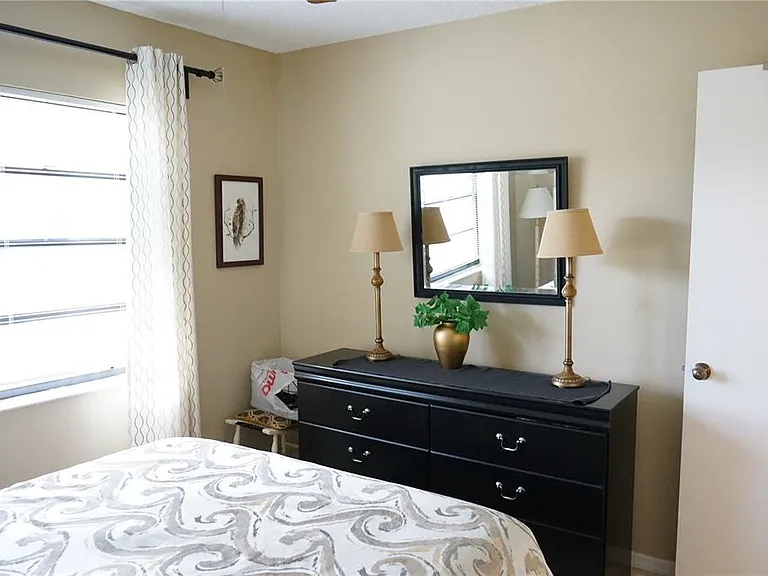 2102 Hereford Dr #513 — Photo 17