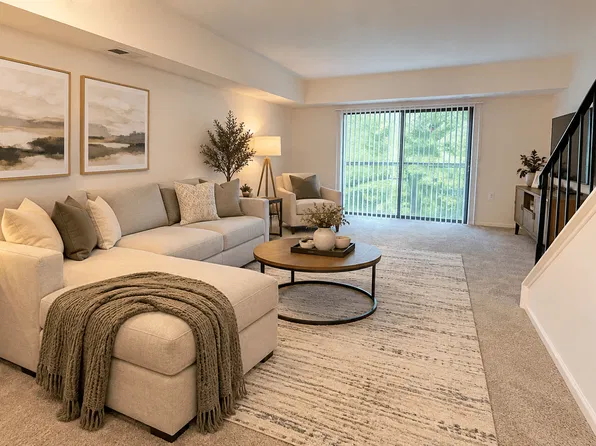 Stonington Court Apartments