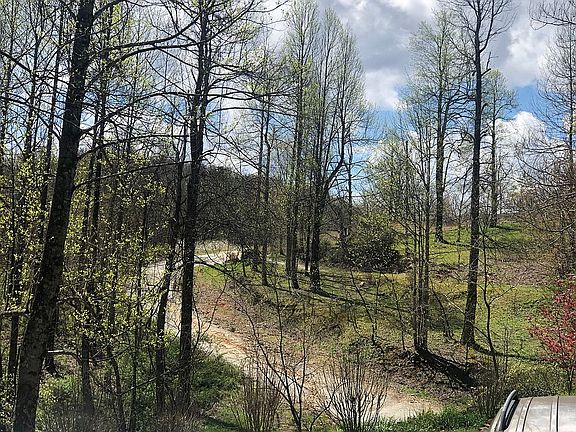 5th image of 68 Natures Rose Ln
