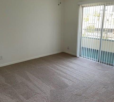 4th image of 141 N Kenwood St APT 27