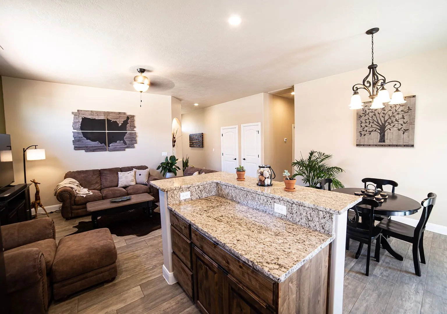 8 Month Lease - Townhome in Sky Ridge — Photo 4