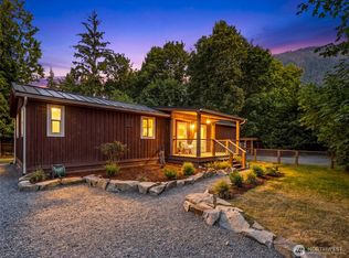 Chamonix Village, Baring, WA 98224