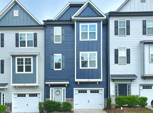1385 Regents Ln, Apex, NC 27502