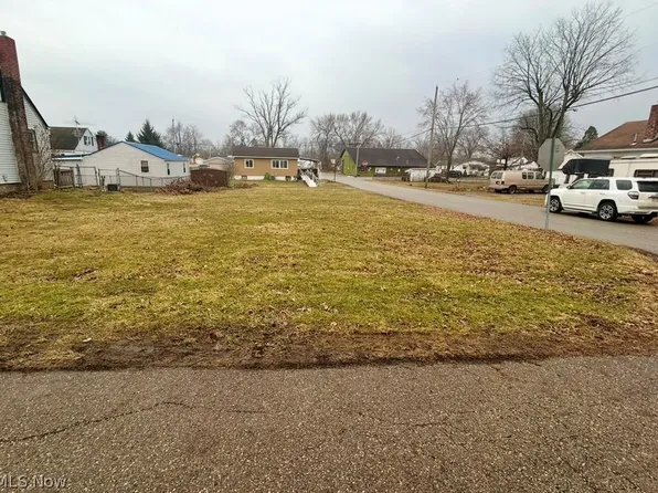2616 Taft Ave NE, Canton, OH 44705