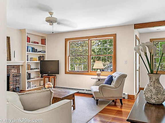 4th image of 111 Charles Neck Way
