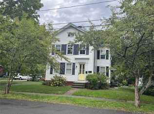 37 Pearl St #A, Guilford, CT 06437