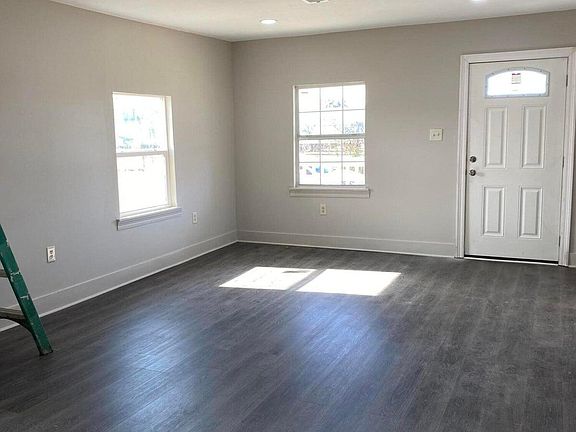4th image of 609 River St