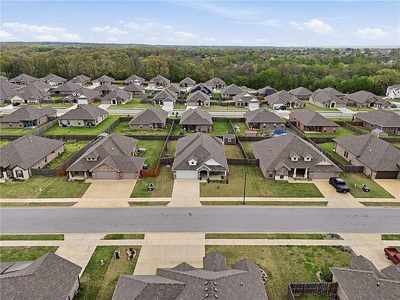 4th image of 2408 England Ln