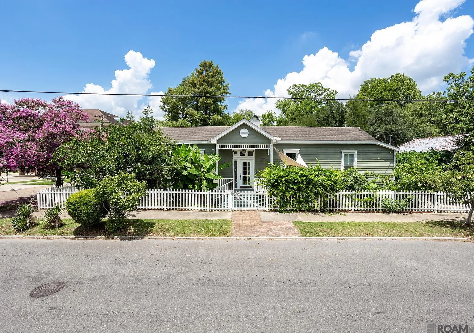 3 bed, 1405 sqft, $1,800 — Photo 1