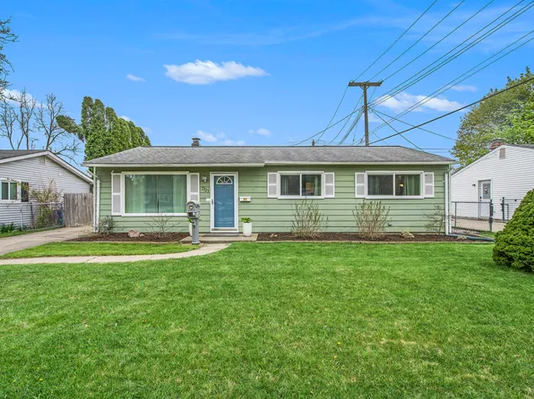 2323 Faye Dr, Ann Arbor, MI 48103