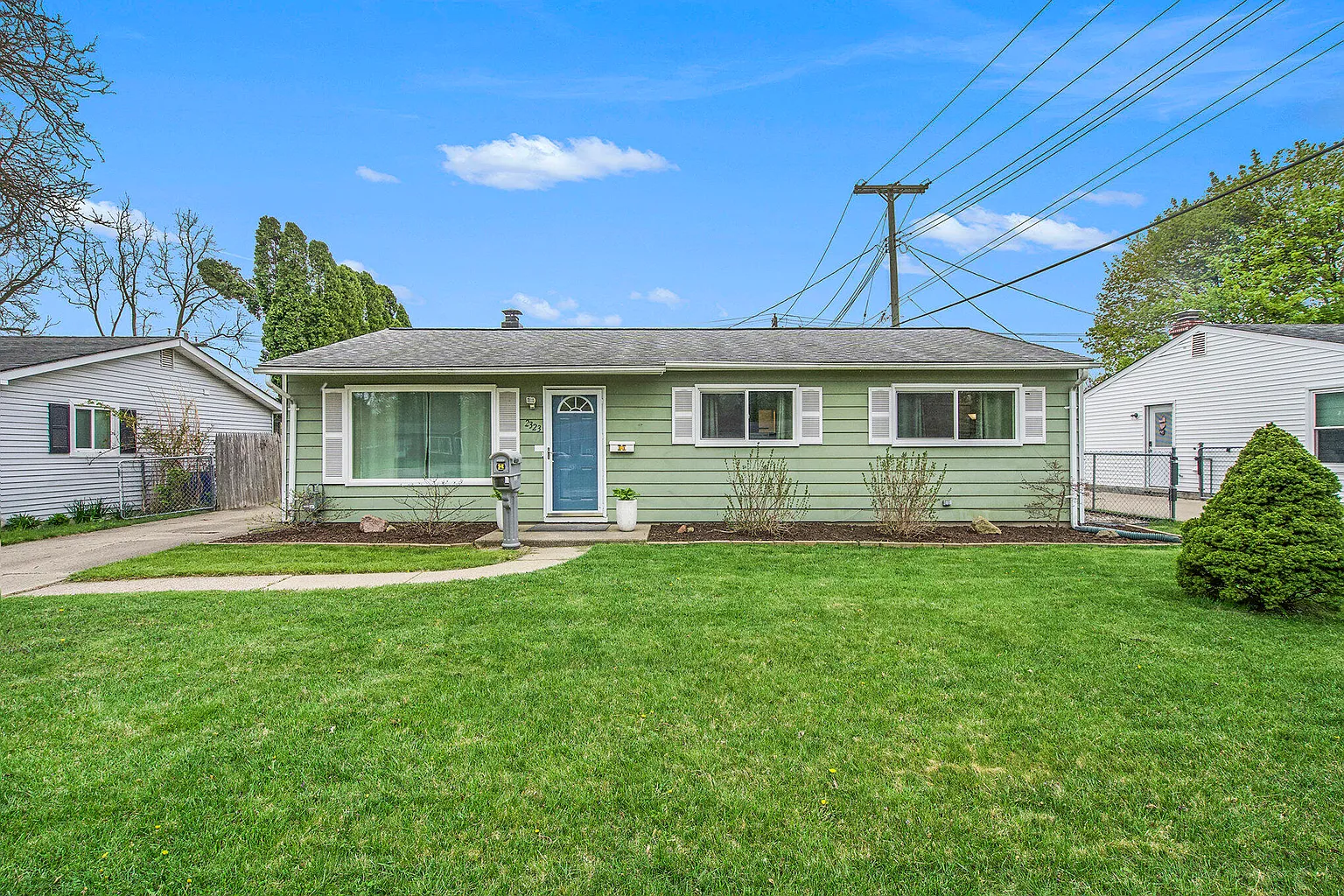 2323 Faye Dr photo 1