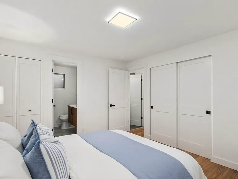 16802 NE 6th Pl — Photo 26