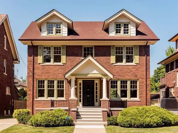 4815 Iroquois St, Detroit, MI 48214