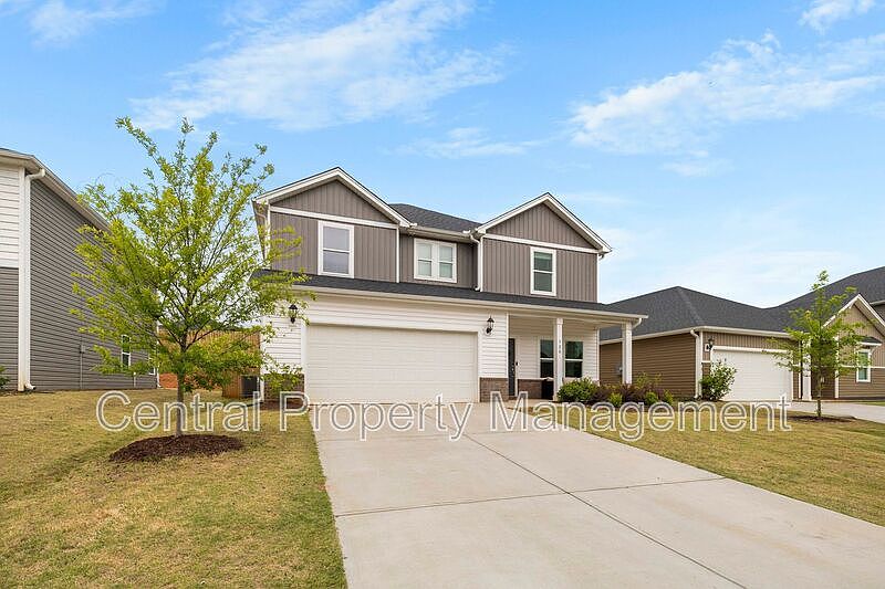 1st image of 320 Lavinia Cir