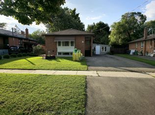 14 Charles St, Brampton, ON L6V 1E6
