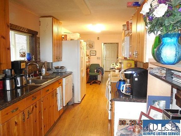 4th image of 1112 E 6th St