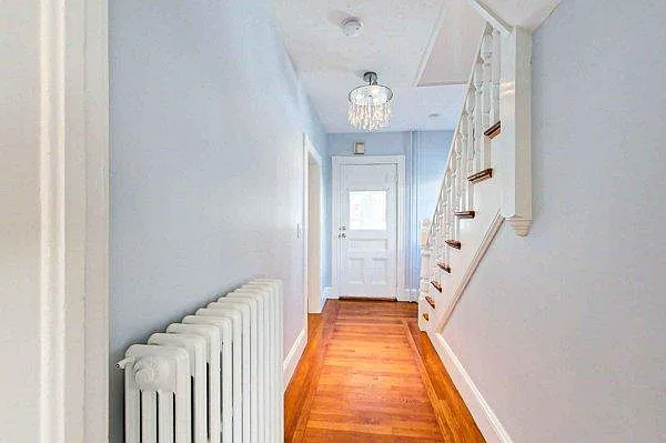 62 Roseneath Ave — Photo 4