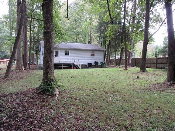 3rd image of 3706 Durham Ln