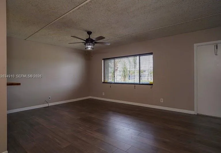 2200 Springdale Blvd #214 — Photo 6