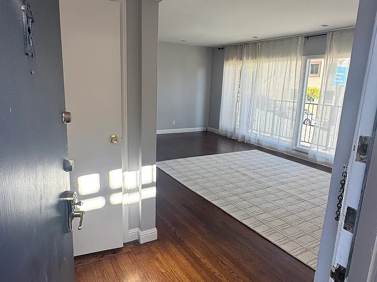 54 Terra Vista Ave #4 — Photo 6