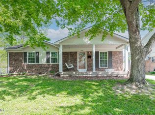 5202 Mount Holyoke Dr, Louisville, KY 40216
