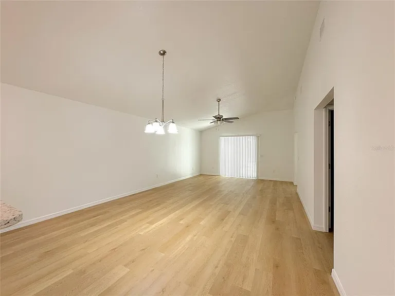 9789 S Clearsprings Dr — Photo 4