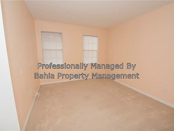 5th image of 2282 Geneva Dr