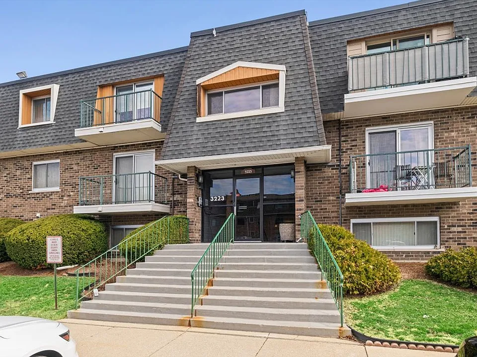 3223 W Parkway Dr #3A