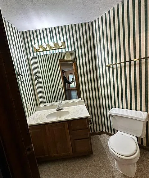 102 Park De Ville Pl — Photo 8