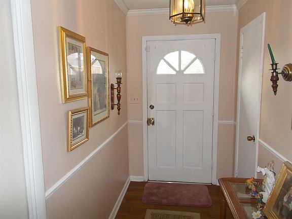 4th image of 137 Elizabeth St