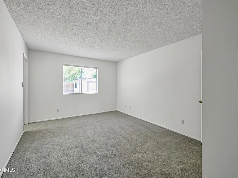 1252 E El Parque Dr — Photo 12