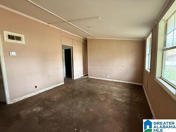 3rd image of 780 15th St