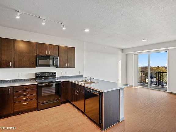5th image of 410 W Lake St APT 222