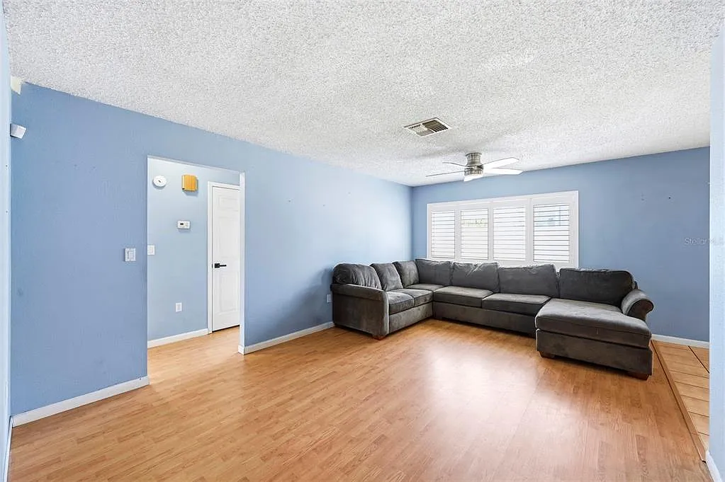 2 bed, 2.0 bath, 1003 sqft, $1,650 — Photo 3