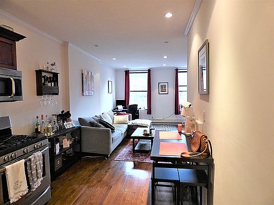 2nd image of 220 E 14th St APT 5F
