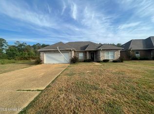 790 Hunter Ln, Jackson, MS 39212