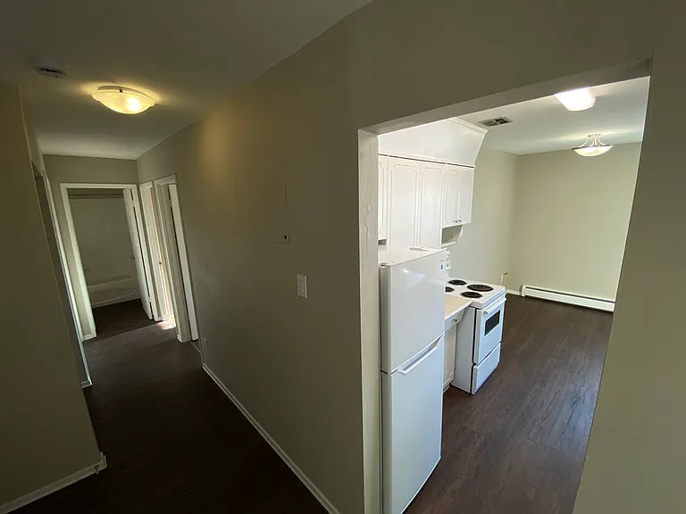 510 Burnell St #310 — Photo 12