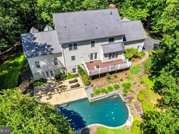 1000 Solomon Frazier Ct, Saint Leonard, MD 20685