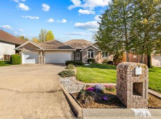 3027 W Cantebury St, Springfield, MO 65810