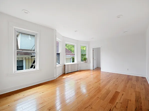 7807 Ridge Boulevard image 17 of 21