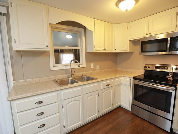 5th image of 51 Somerville Ave